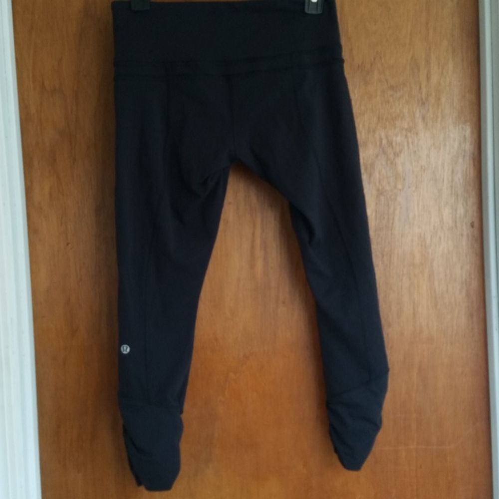 Cropped Lululemon black size 4 - Picture 4 of 8